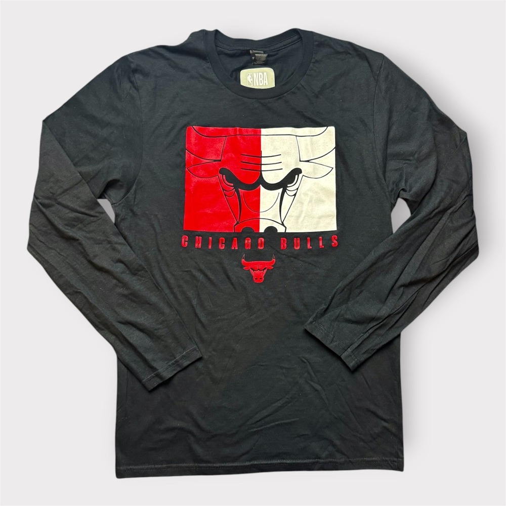 NBA Chicago Bulls Long Sleeve Graphic T-Shirt Black Red White Mens Small